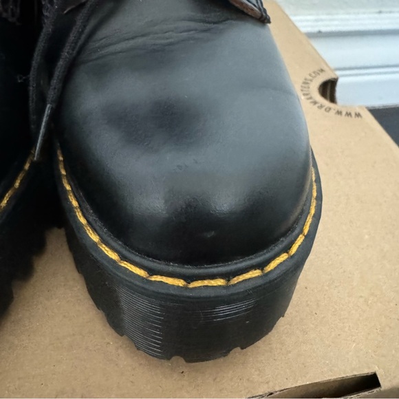 Dr Martens Leona Women’s Vintage Smooth Leather Heeled Boots - Black - Picture 8 of 11